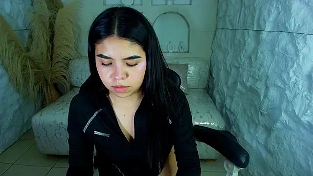 Snapshot of ambarina_r chatting on October 25, 3:25 am ambarina r online show from October 25, 3:25 am