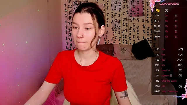 Snapshot of LinaBlossom_ chatting on November 30, 6:39 am LinaBlossom online show from November 30, 6:39 am