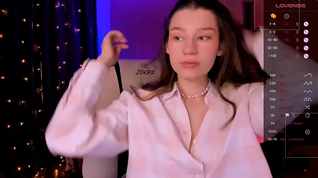 Snapshot of LinaBlossom_ chatting on January 8, 9:00 am LinaBlossom online show from January 8, 9:00 am