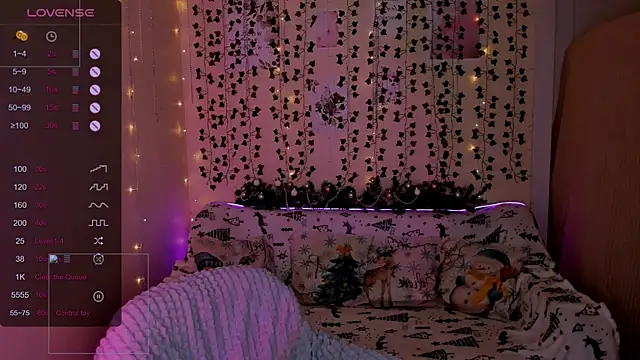 Snapshot of LinaBlossom_ chatting on January 10, 6:59 am LinaBlossom online show from January 10, 6:59 am