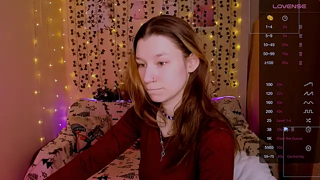 Snapshot of LinaBlossom_ chatting on January 11, 8:19 am LinaBlossom online show from January 11, 8:19 am