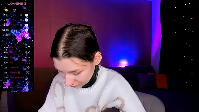 Snapshot of LinaBlossom_ chatting on February 25, 2:10 am LinaBlossom online show from February 25, 2:10 am