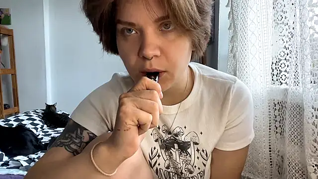 SabrinaFolts online show from September 22, 9:11 am