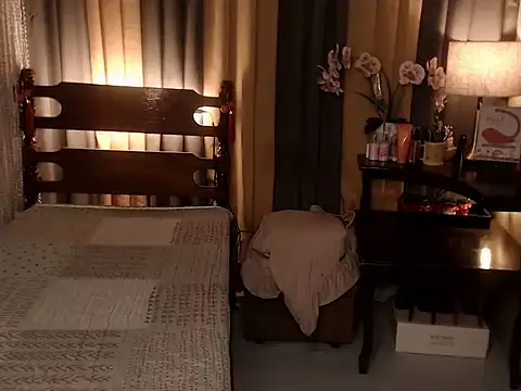 Jastine hunk online show from April 9, 6:19 am