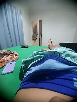 Snapshot of douglasdesouza22 chatting on September 24, 5:11 am douglasdesouza22 online show from September 24, 5:11 am