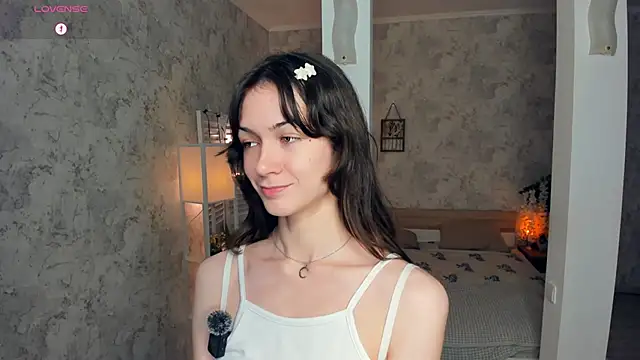 ReneeLippeatt online show from November 13, 7:35 pm