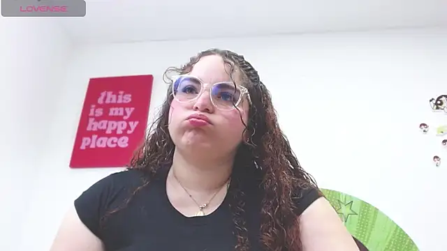 AmandaaWats online show from April 27, 11:14 pm