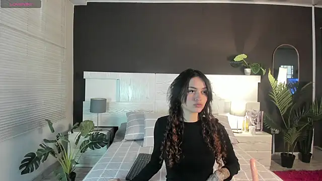 Snapshot of Camila_Nyx chatting on December 2, 1:17 pm Camila Nyx online show from December 2, 1:17 pm