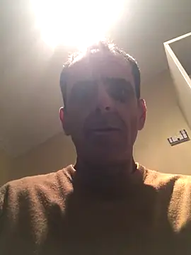 Snapshot of tiago1981pt chatting on November 29, 12:35 am tiago1981pt online show from November 29, 12:35 am