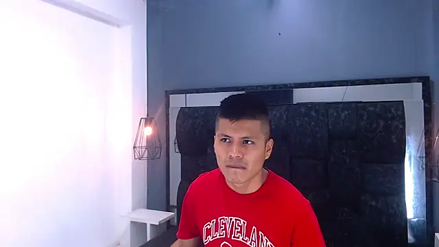 marcus hans  online show from November 3, 3:57 pm