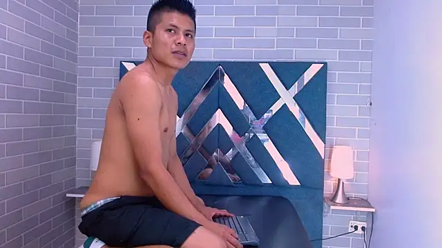 marcus hans  online show from November 10, 7:13 pm