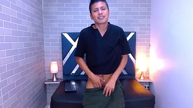 marcus hans  online show from November 15, 7:10 pm