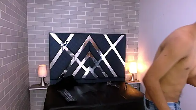 marcus hans  online show from November 21, 6:39 pm