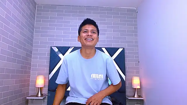 marcus hans  online show from December 3, 7:34 pm