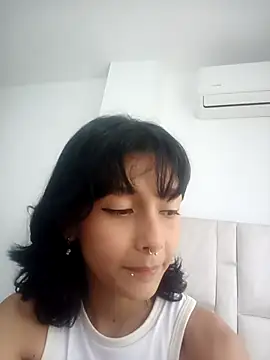 xoxo milk online show from September 20, 6:09 pm