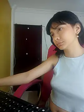 xoxo milk online show from October 28, 4:20 pm