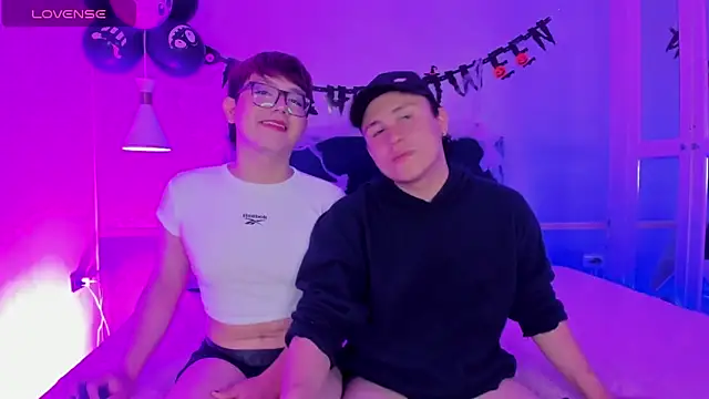 Boy2Boy Aheat online show from October 17, 1:03 pm