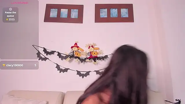 jazmin aladdin online show from October 8, 10:40 pm