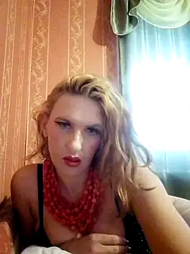 Snapshot of LaraDiva7799 chatting on October 16, 1:45 pm LaraDiva7799 online show from October 16, 1:45 pm