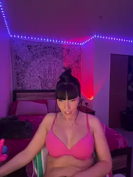 MaciiMayy online show from February 18, 8:27 pm