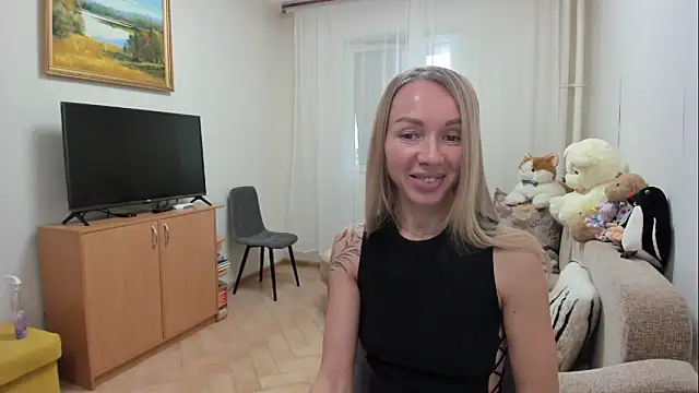 AlisiaCat online show from April 18, 10:08 am