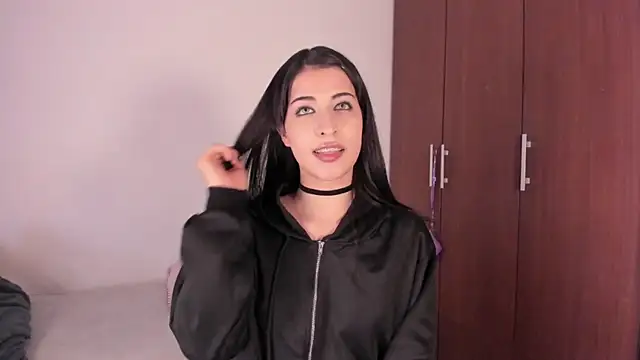 Snapshot of ScarlettRosetti chatting on October 16, 2:23 am ScarlettRosetti online show from October 16, 2:23 am