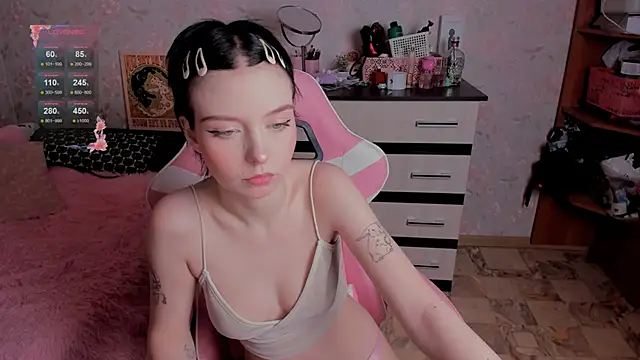 Snapshot of margopink chatting on November 2, 11:51 pm margopink online show from November 2, 11:51 pm