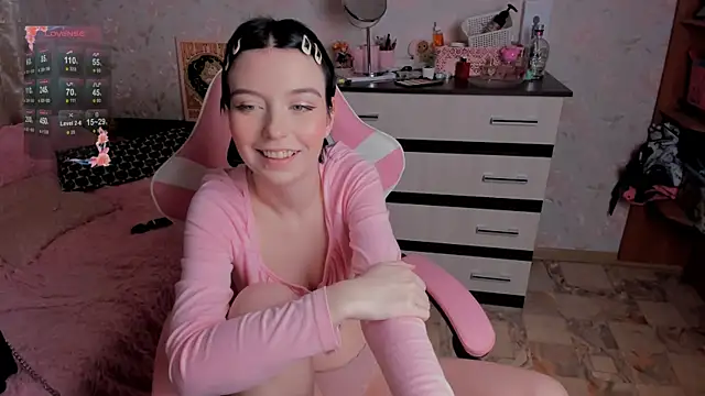 Snapshot of margopink chatting on December 1, 12:26 am margopink online show from December 1, 12:26 am