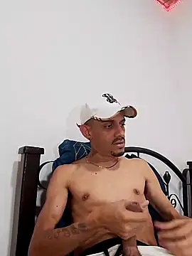 LATINO27CM online show from October 8, 8:50 pm