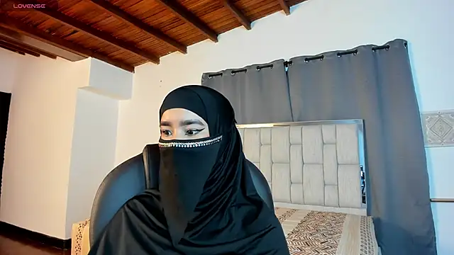 kalila latif online show from November 13, 2:43 am