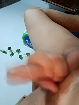 Snapshot of chikosexiii chatting on November 29, 2:25 am chikosexiii online show from November 29, 2:25 am