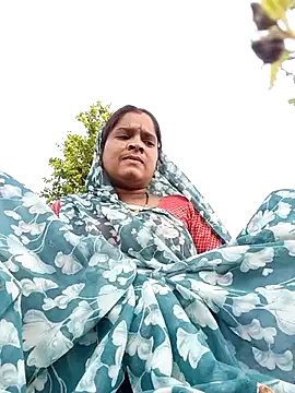 Snapshot of Cuty_prathna chatting on November 23, 8:36 am Cuty prathna online show from November 23, 8:36 am