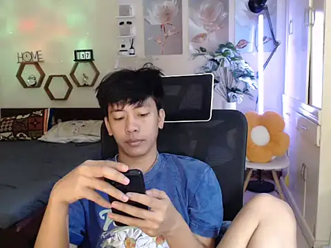 niel cumshow online show from December 18, 7:14 am