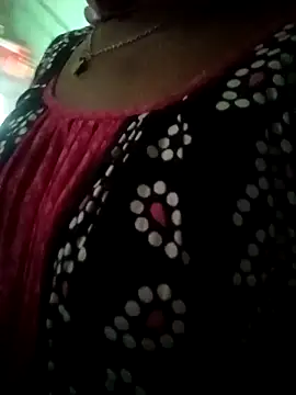 Snapshot of miss_riya_kol chatting on October 7, 8:00 am miss riya kol online show from October 7, 8:00 am