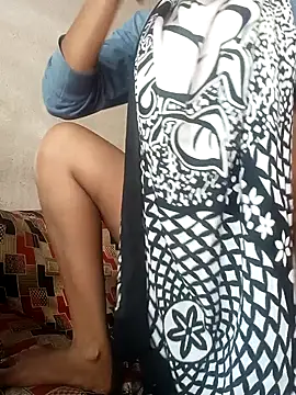 Snapshot of miss_riya_kol chatting on December 17, 5:57 am miss riya kol online show from December 17, 5:57 am