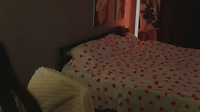 Snapshot of Al1ceGreen chatting on November 5, 7:58 pm Al1ceGreen online show from November 5, 7:58 pm