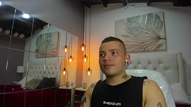 wildthor26 online show from February 26, 4:44 am