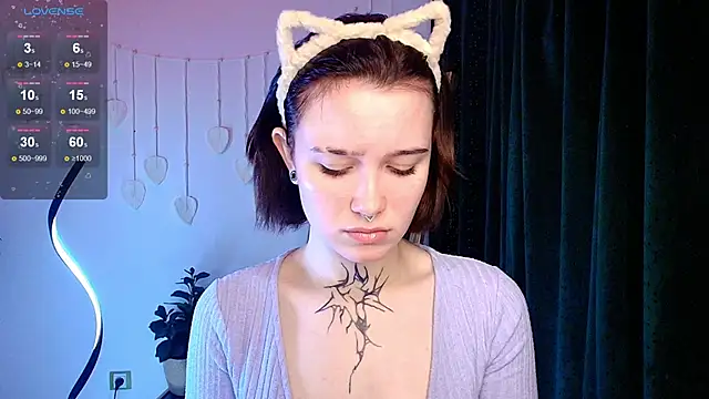 Snapshot of Elastikisss chatting on October 13, 2:33 am Elastikisss online show from October 13, 2:33 am