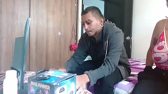 Snapshot of Carlandelli1 chatting on October 22, 1:33 pm Carlandelli1 online show from October 22, 1:33 pm