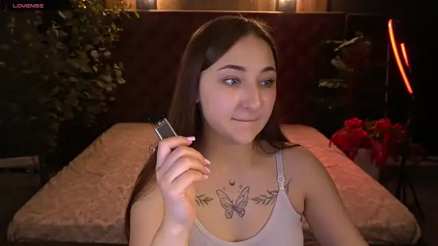 Snapshot of SashaDuvalle chatting on June 7, 7:06 pm SashaDuvalle online show from June 7, 7:06 pm