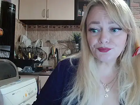 Snapshot of Sweet-blonde chatting on October 6, 11:51 am Sweet-blonde online show from October 6, 11:51 am