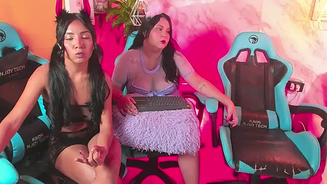 Lauren smiles online show from October 19, 5:30 am