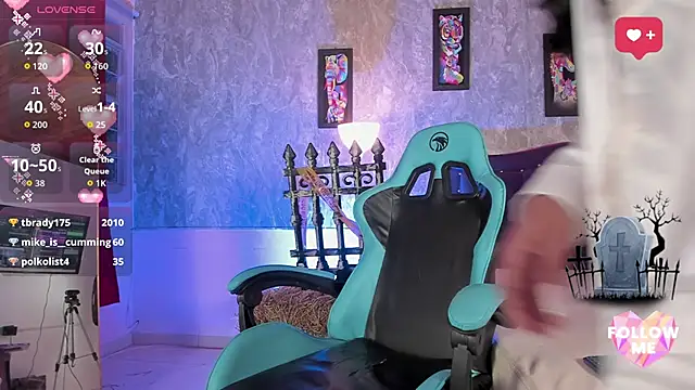 Lauren smiles online show from November 1, 4:14 am