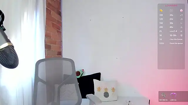 Chubby Licius online show from March 1, 6:54 pm