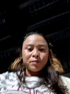 Snapshot of xuxulovezz chatting on October 22, 11:43 am xuxulovezz online show from October 22, 11:43 am