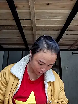 Snapshot of xuxulovezz chatting on October 25, 4:42 am xuxulovezz online show from October 25, 4:42 am