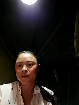 Snapshot of xuxulovezz chatting on November 2, 1:57 pm xuxulovezz online show from November 2, 1:57 pm