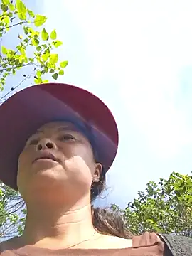 Snapshot of xuxulovezz chatting on November 15, 3:04 am xuxulovezz online show from November 15, 3:04 am