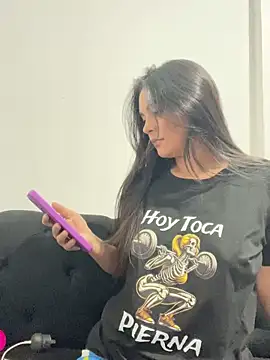 Snapshot of Selene_Wings22 chatting on October 8, 12:19 am Selene Wings22 online show from October 8, 12:19 am