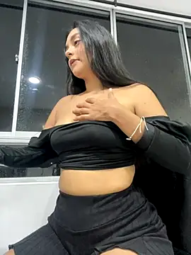 Snapshot of Selene_Wings22 chatting on December 5, 8:34 am Selene Wings22 online show from December 5, 8:34 am